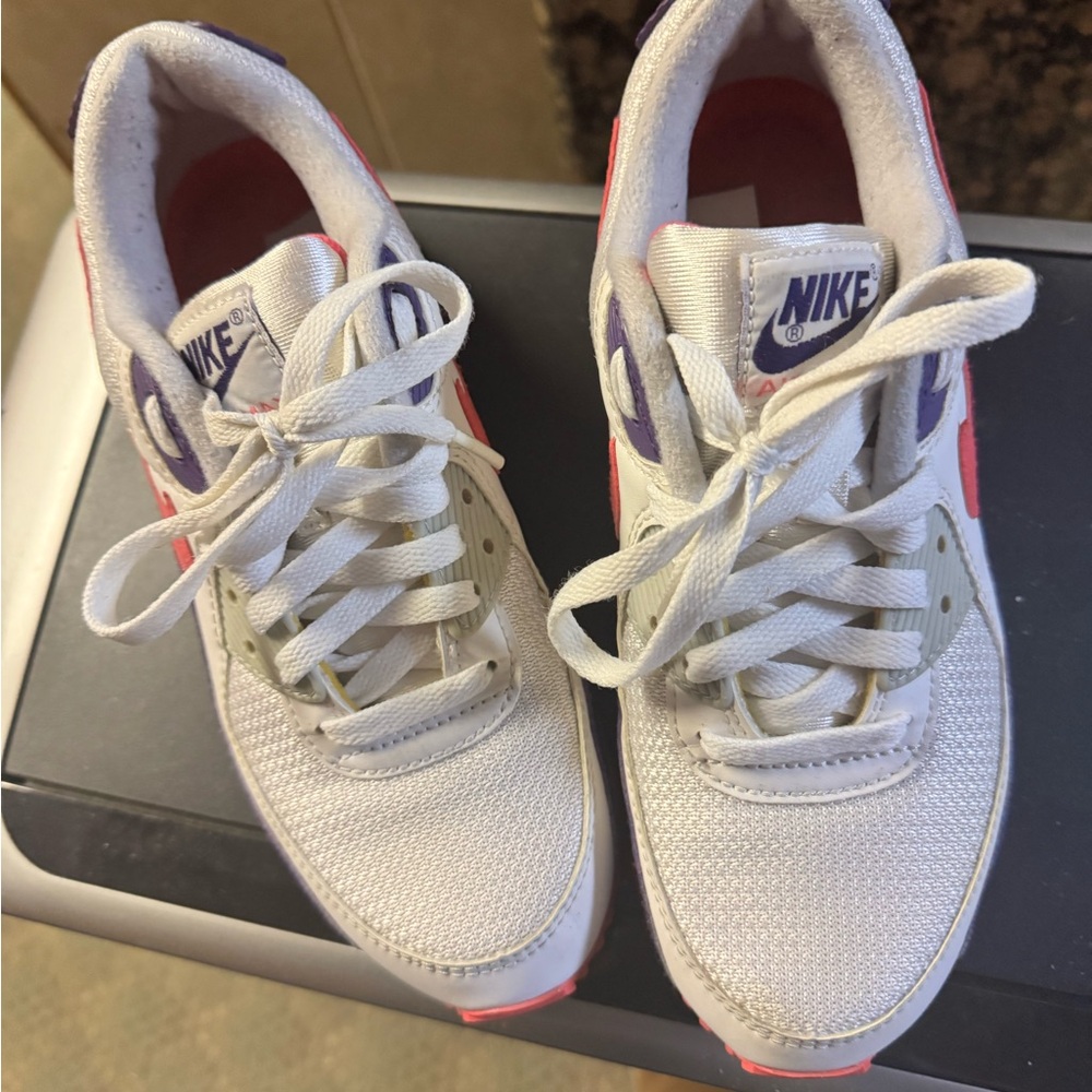 Nike Women's White and Purple Sneakers